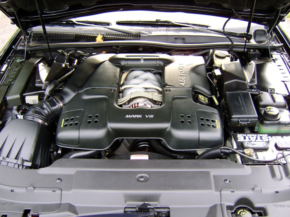 Lincoln 4.6L DOHC engine bay with MARK VIII cover and Interstate battery