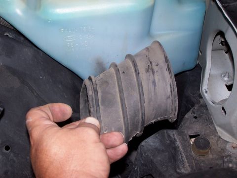 2000 Ford Crown Victoria - MM Airbox snout. This protrudes into radiator support space and draws air from ahead of the engine compartment/fan wash.