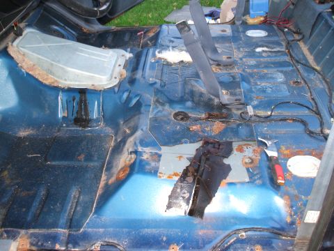 1990 Ford Bronco - Here is the front all stripped.