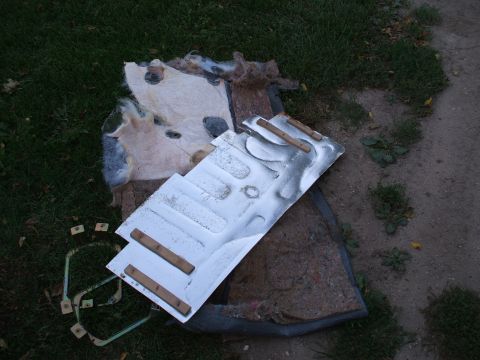 1990 Ford Bronco - Here is just some of the junk carpet and factory heat/sound shield.