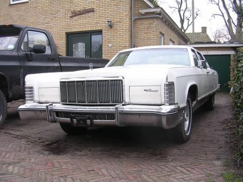 1976 Lincoln Town Car photo