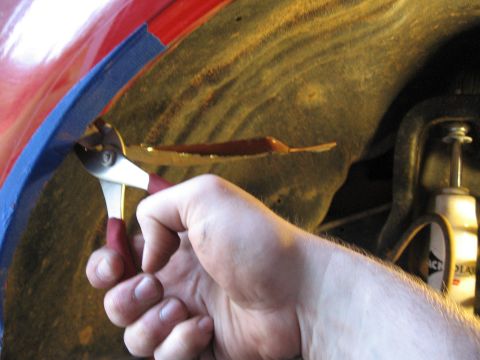 1995 Ford F-150 - Fender is 2 layers so you have to cut the back piece out so that the front can be rolled in.