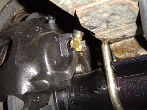 1978 Ford Bronco - Brake fluid all over the axle once i started the truck and went to move it