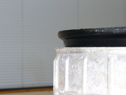 1978 Ford Bronco - Close-up of a vehicle rim and hub assembly, with a Supermotors.net watermark visible.