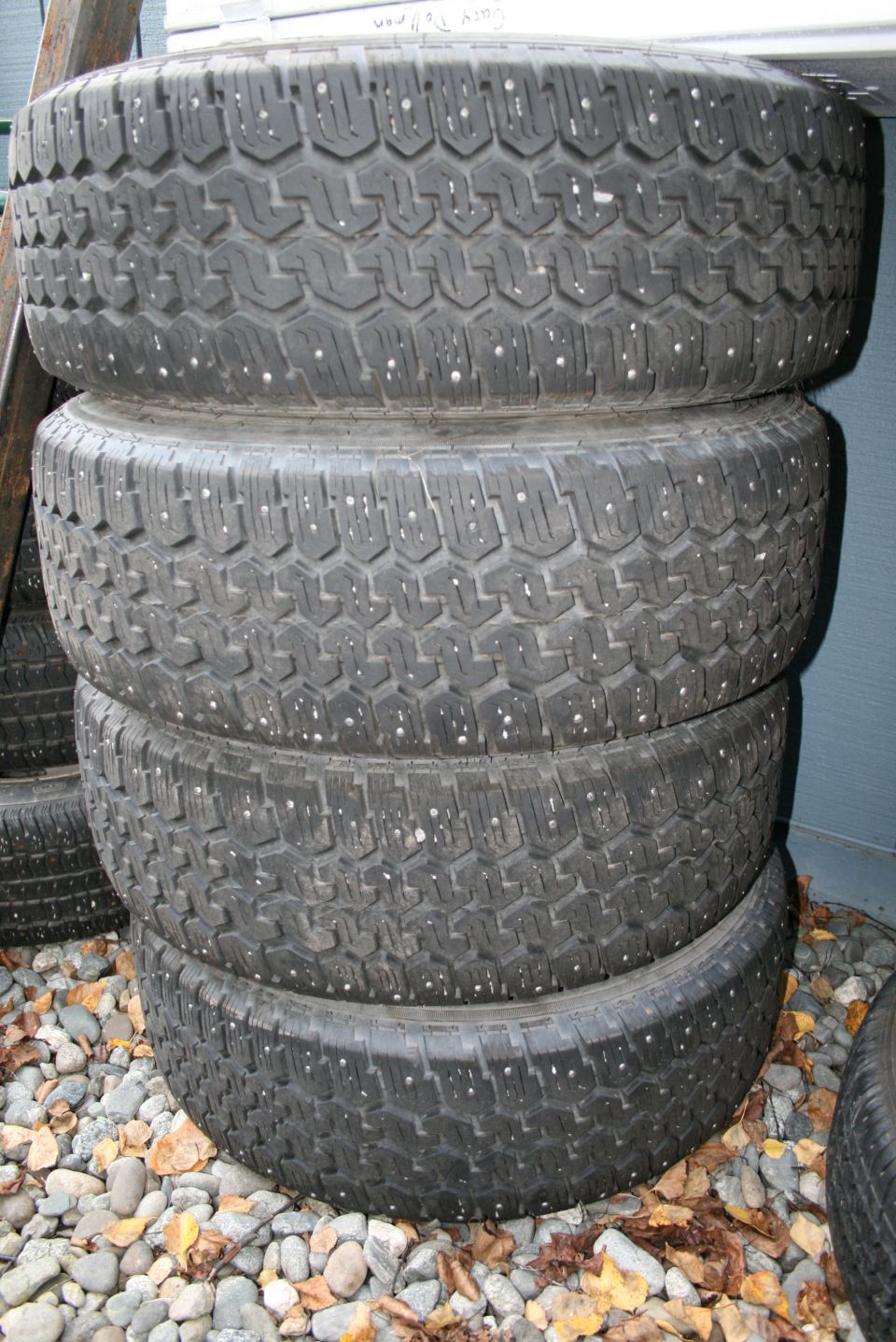 Chaparral A/P Steel Radial Studded  P235-70-R16 (on rims)
