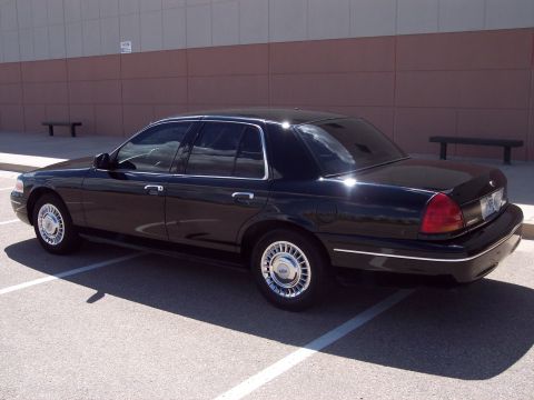 1998 Ford Crown Victoria photo