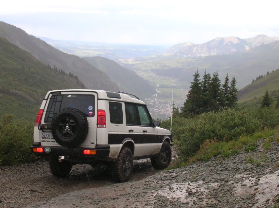 1999 Land Rover Discovery II “Britney”