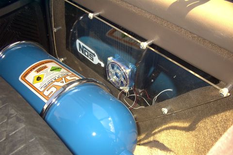 1992 Ford Bronco - 150 watt Alpine amp