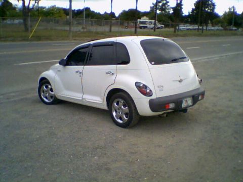 2001 Chrysler PT Cruiser photo