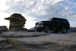 1996 Ford Bronco - Shuteye peak Trail California