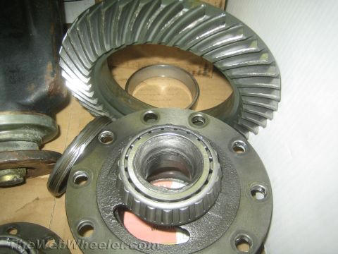 1987 Suzuki Samurai - Close-up view of differential gears and a bearing, likely for a vehicle's drivetrain.