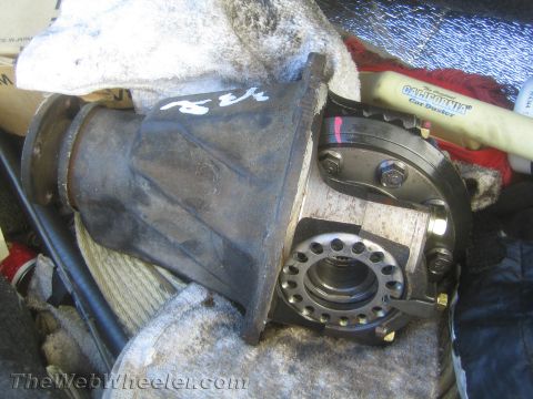 1987 Suzuki Samurai - Close-up of a differential housing showing a snapped axle, likely from a Suzuki Samurai.