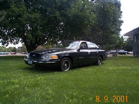 1998 Ford Crown Victoria photo