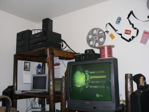 2006 Ford E350 - Updated system in my bedroom.