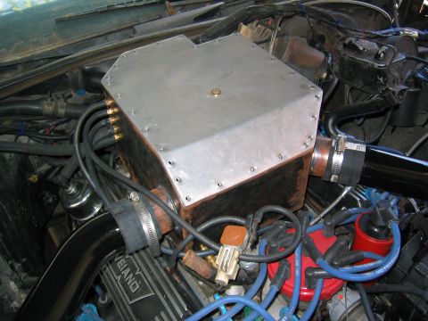 1981 Ford LTD - The box at the end of fabrication. It has fine thread 1/4" bolts here but it took forever to get them out and in so I later welded in some…