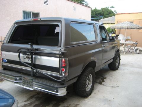 1993 Ford Bronco - back of it wife ram'ed my bumper