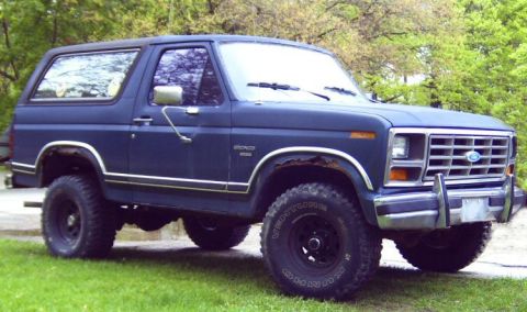 1982 Ford Bronco - May 2006 at home.