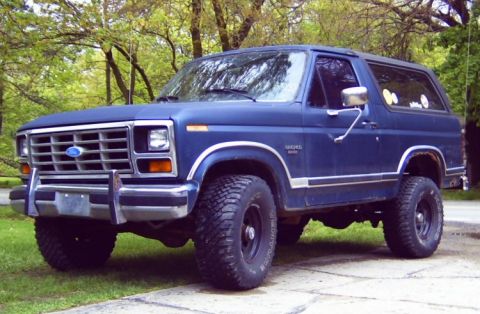 1982 Ford Bronco - May 2006 at home.