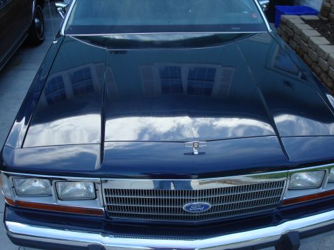 1990 Ford Crown Victoria LTD - Hood pic.