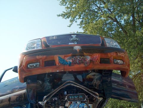 1978 Ford Bronco - This vehicle features extensive patriotic airbrushing on its front end, including eagles and American flags.