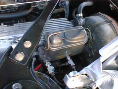 1962 Ford Thunderbird - master cylinder mounted, just clears! whew!