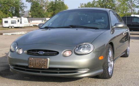 1999 Ford Taurus photo