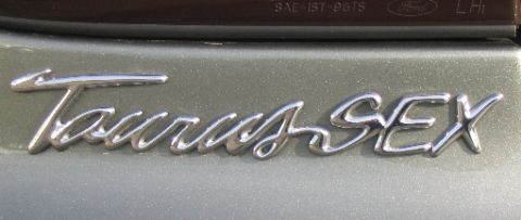 1999 Ford Taurus photo
