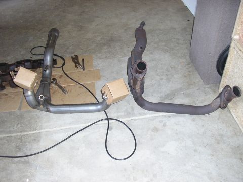 1996 Ford Bronco - Factory and Bassani Y-pipe side by side comparison.