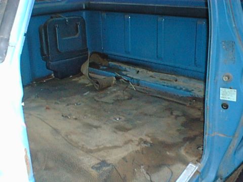 1977 Ford F-250 - floors! good clean paint under all the mats! no patches or repairs needed!