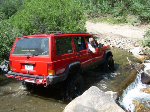 1996 Jeep Cherokee - river crossing #2