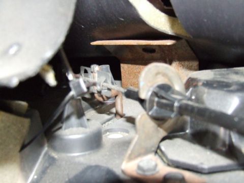 1992 Ford Crown Victoria - The cable (that had to be cut, that was used to move the blend door with slider controls) and the mount where the new blend actuator will s…