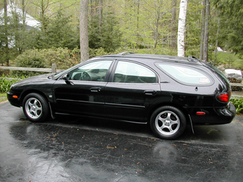 1998 Ford Taurus photo