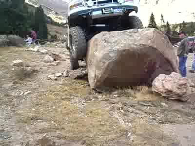1996 Ford Bronco - Shadofax backing off the rock and heading back up.