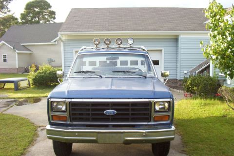 1985 Ford Bronco photo