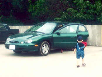 1999 Ford Taurus photo
