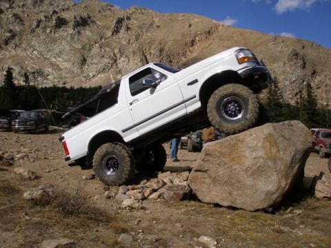 1995 Ford Bronco - photo by Ricardo