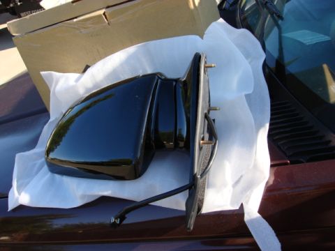 1983 Ford Bronco - here is the new mirror from 1A auto