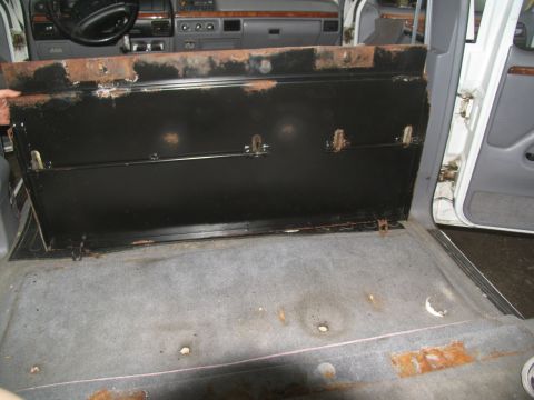 1995 Ford C-350 (Centurion Conversions) - Interior view of a 1995 Ford C-350 (Centurion Conversions) with the second-row seating removed.