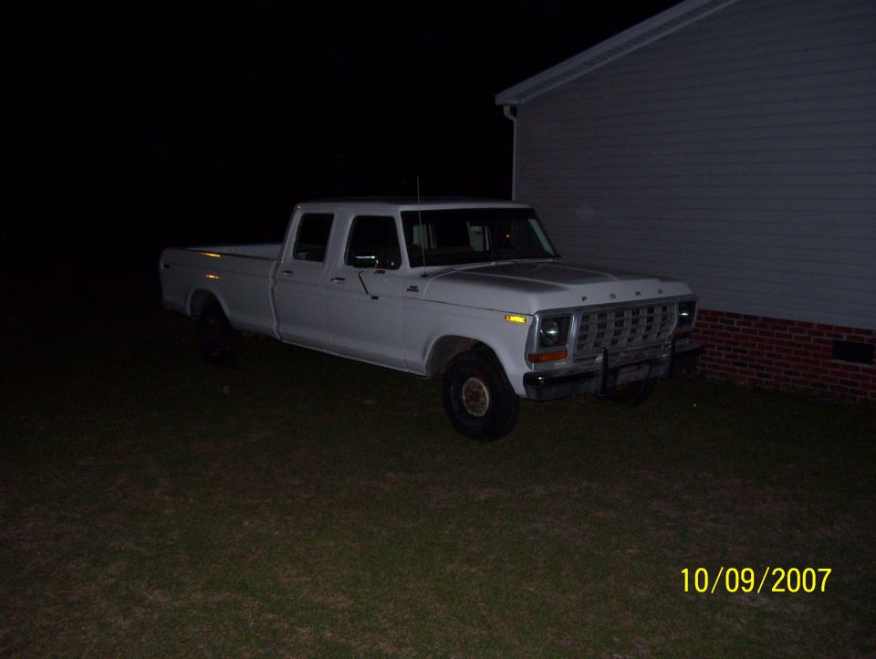 White 1978 Ford F-350 crew cab pickup truck, 3q-front view