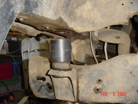 1985 Ford Bronco - 3" Performace Accessories lift block.