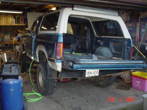 1985 Ford Bronco - Bolted on loosely.