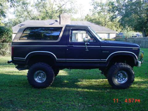1984 Ford Bronco photo