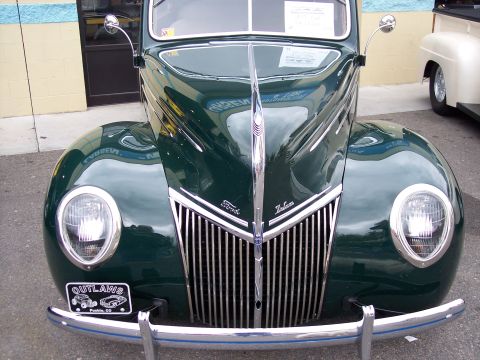 1972 Ford Ranchero - Front view of a 1940 Ford Deluxe showing its distinctive grille and headlights.