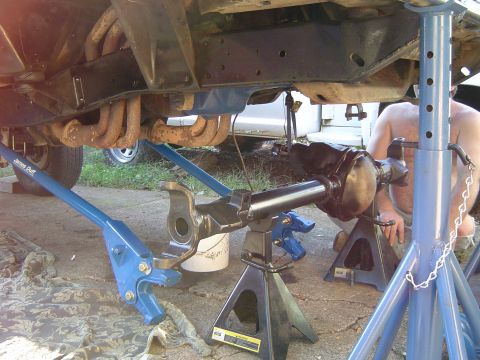 1978 Ford Bronco - Axle ready to get bolted back up