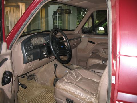 1993 Ford Bronco - The interior 1