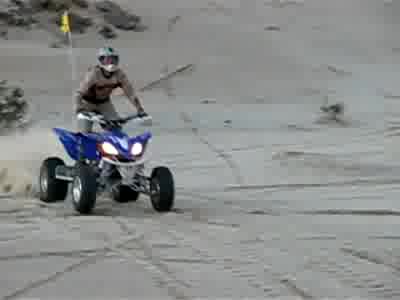 2003 Suzuki LTZ400 - Smooth jump from Tobby Dudley.