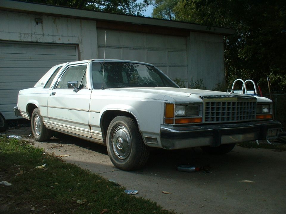 1987 Ford Crown Victoria LTD “Deuce”