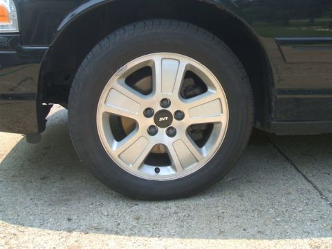 2003 Ford Crown Victoria photo