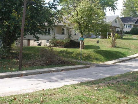 1998 Ford Crown Victoria - Larry Bird's boyhood home.