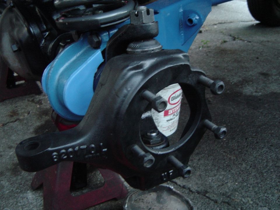 Drivers side knuckle on